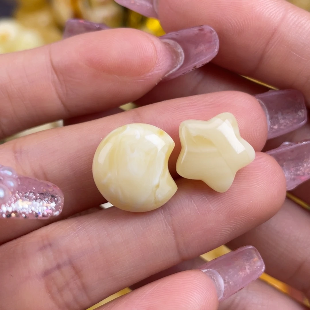 琥珀裸石未镶嵌蜜蜡