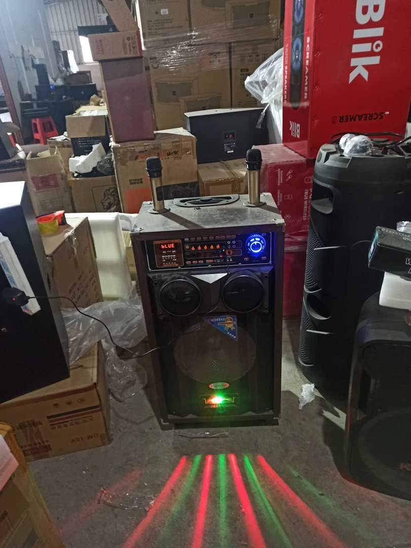 99新  12寸有源移动音响一个包邮