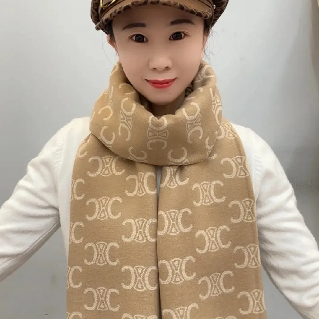秋冬季新款双面围巾女高级感字母图案保暖百搭长款披肩围脖