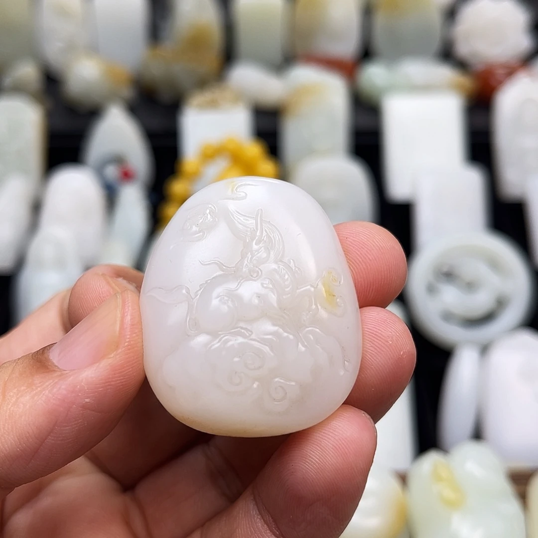 和田玉颈饰未镶嵌