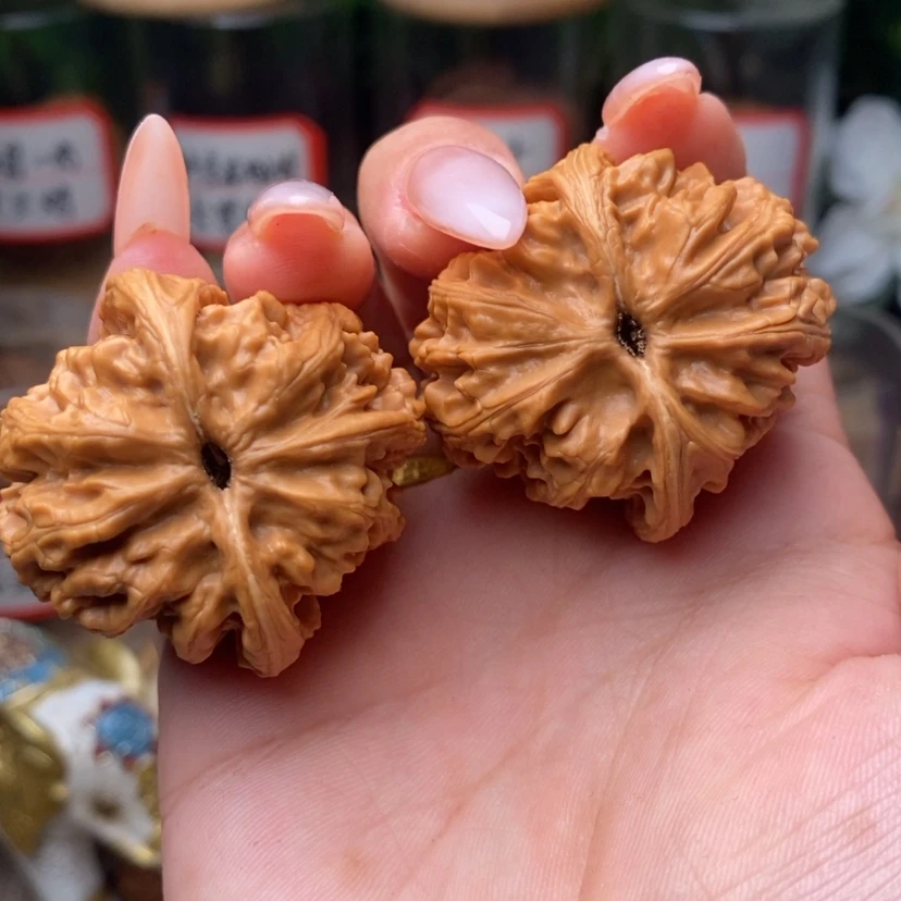 【闪购商品】文玩核桃把件尤*三羊谷。