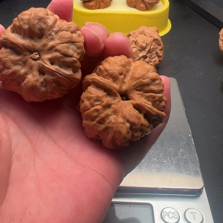 Y***I文玩核桃把件文玩核桃文玩核桃