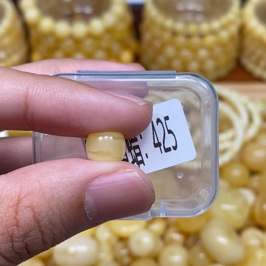 琥珀未镶嵌珠宝奇石425
