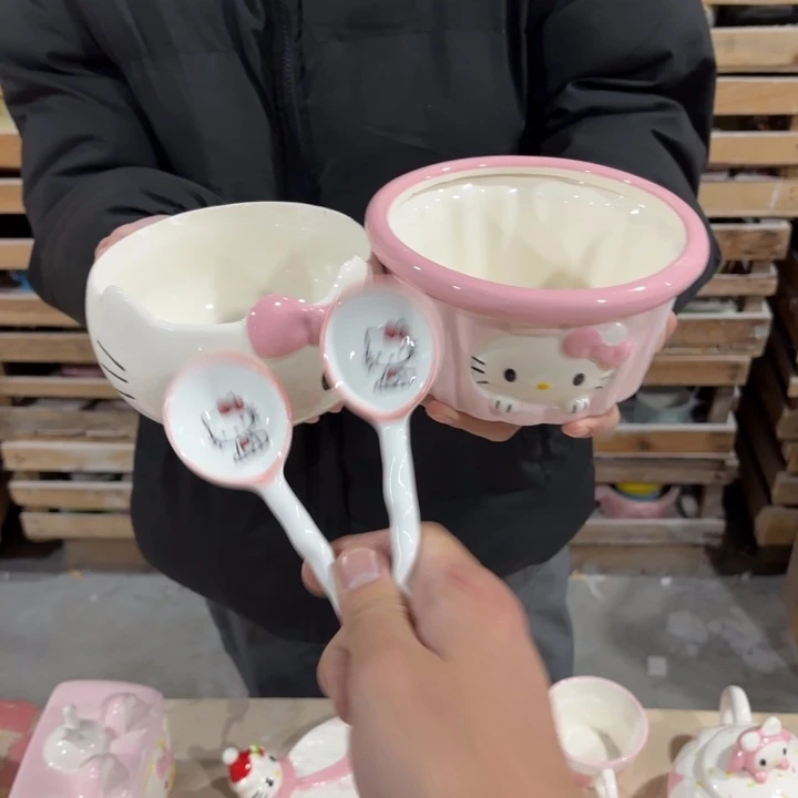 我们都是在这里关注起来