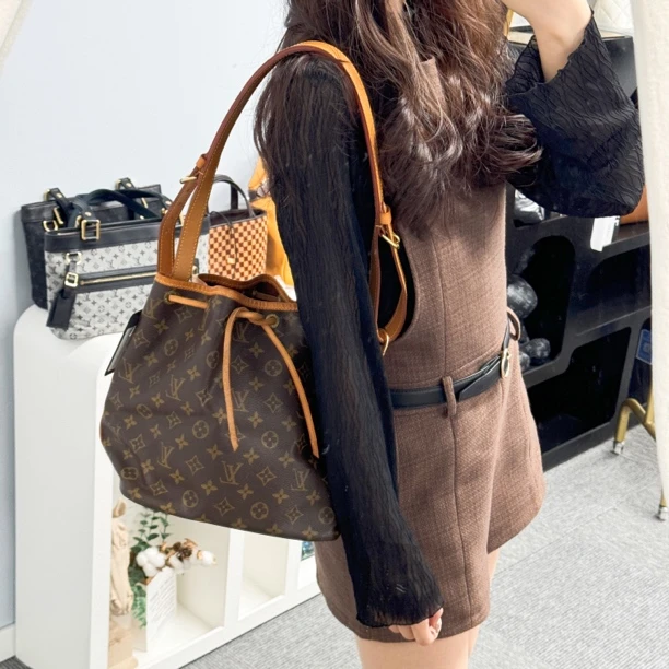 95新 LouisVuitton/路易威登 K484老花抽绳水桶单肩包时尚休闲