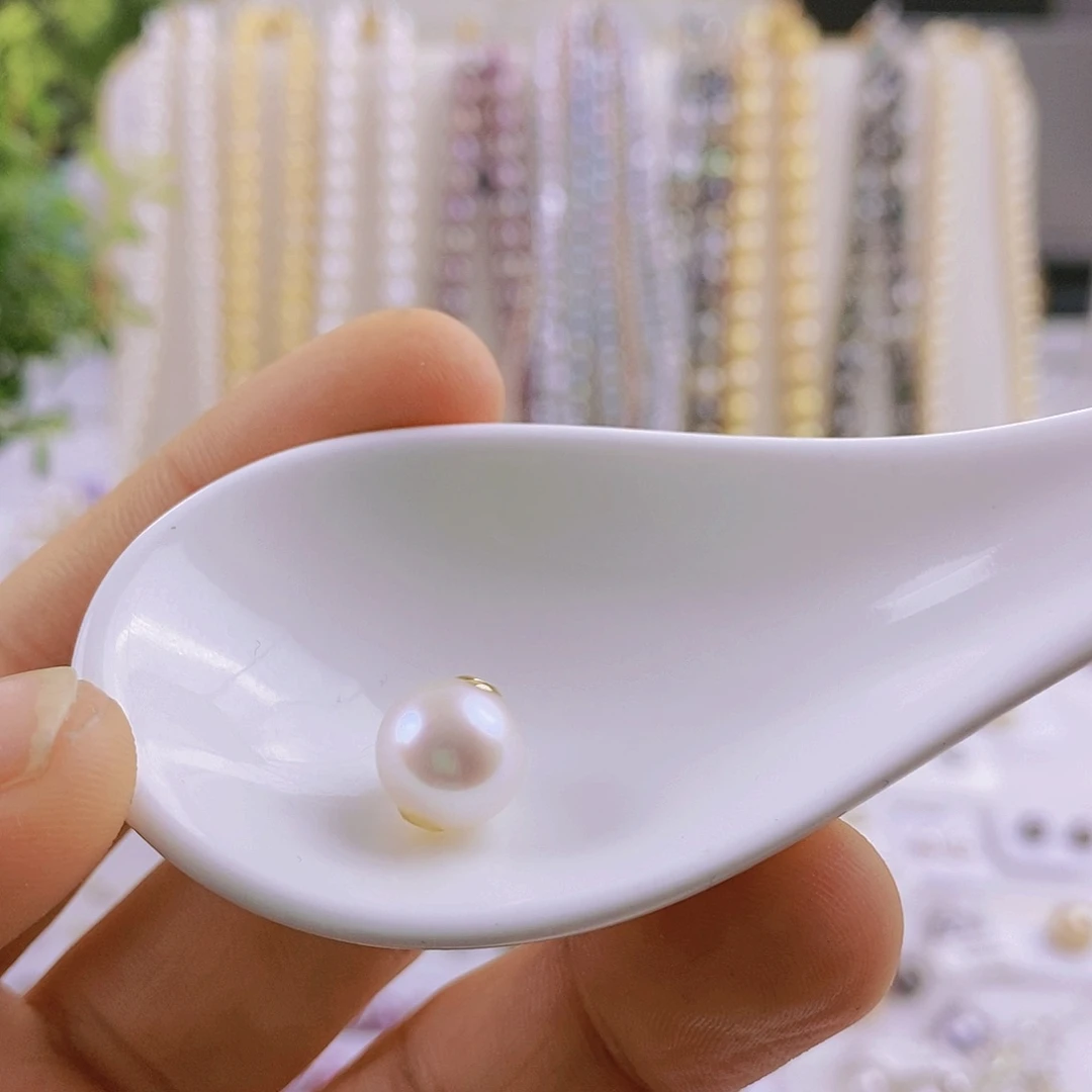 18K金镶嵌颈饰淡水珍珠