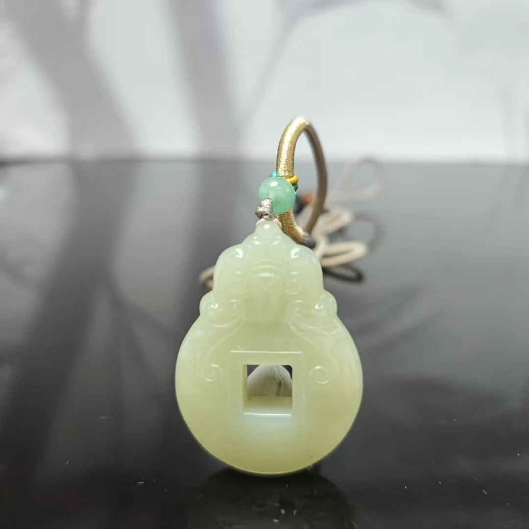 Z和田玉福在眼前吊坠2176