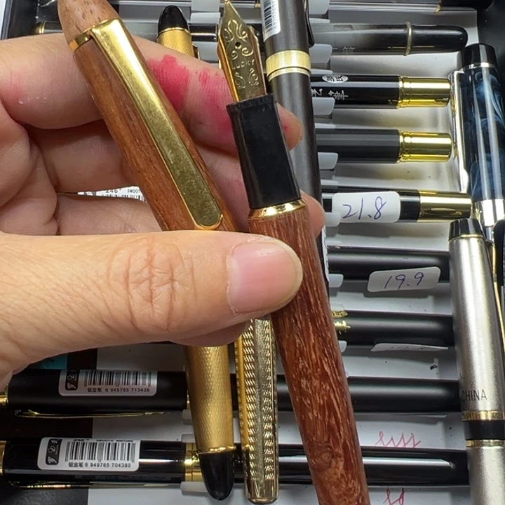 属*的永生幸福272木头笔帽有划痕