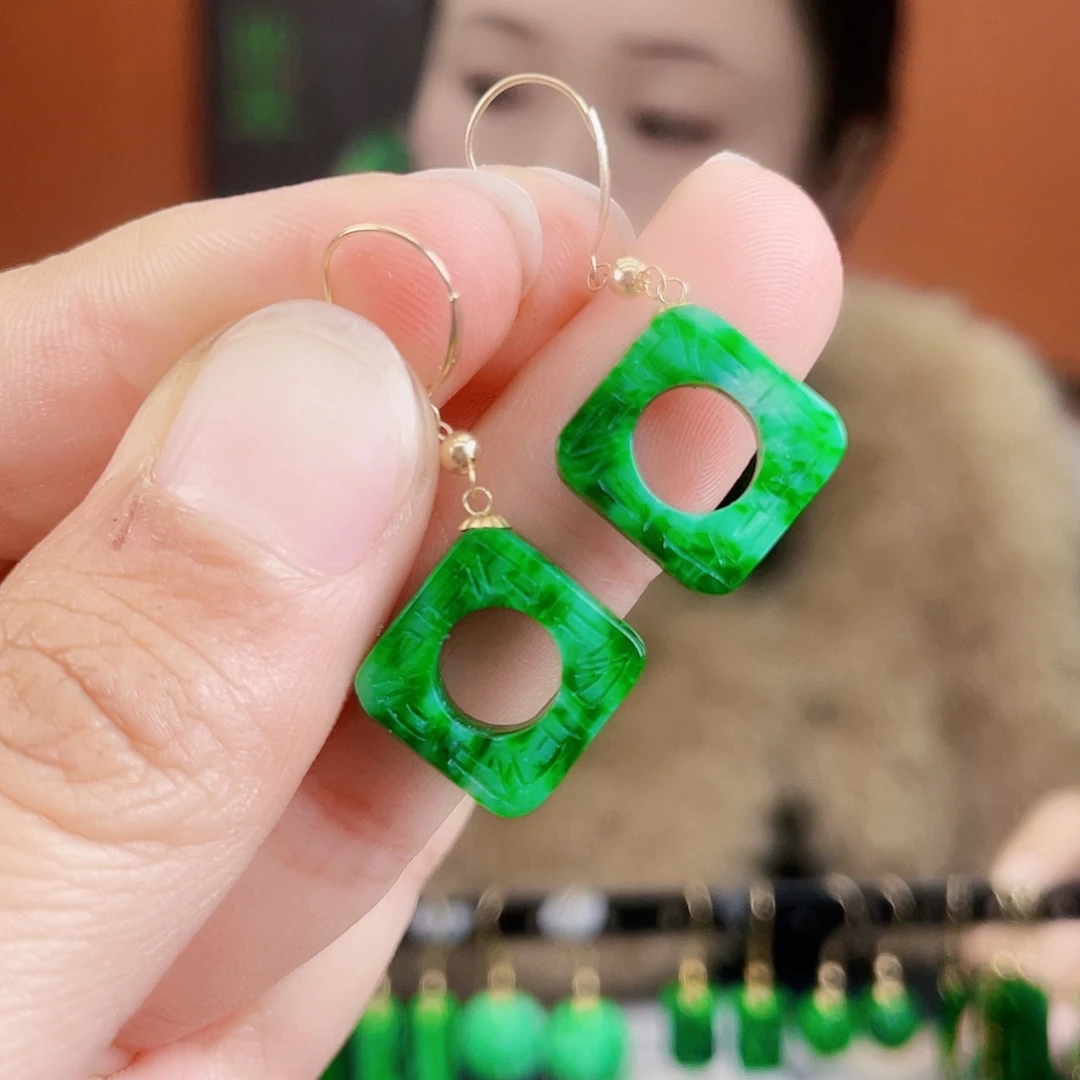 翡翠18K金镶嵌耳饰