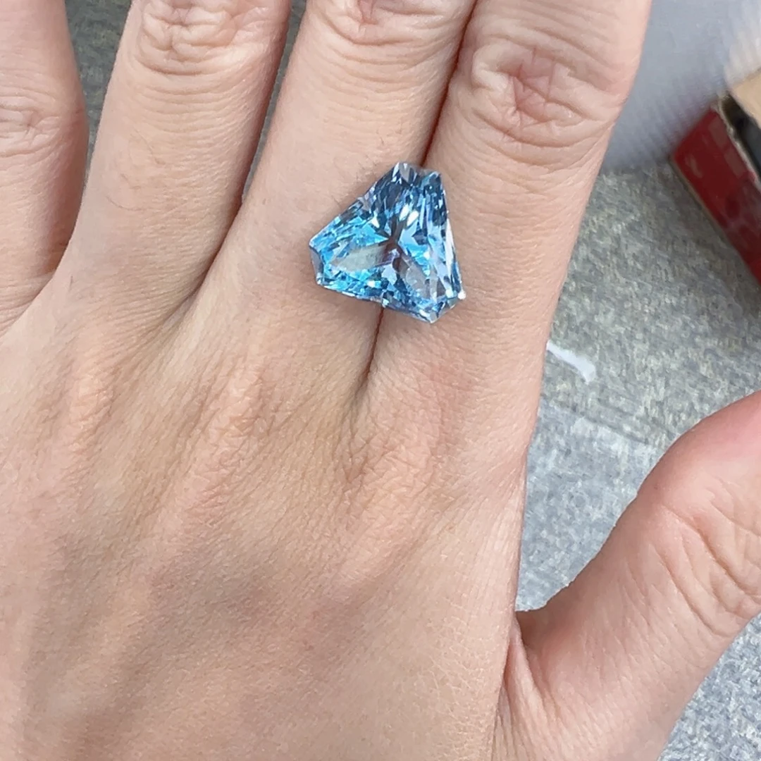 托帕石裸石10.85ct天空蓝