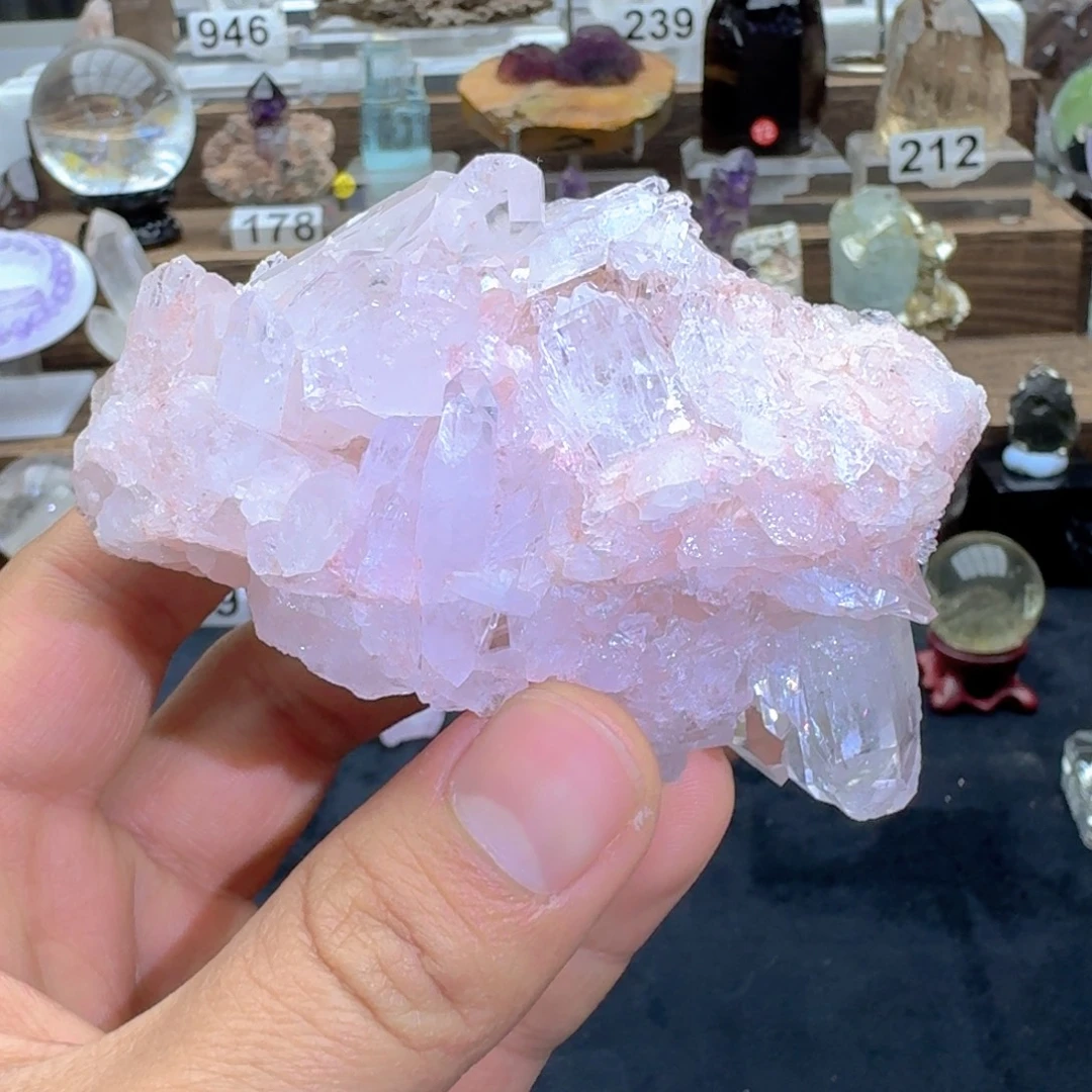 未镶嵌水晶珠宝半成品粉色利姆利亚，哥伦比亚