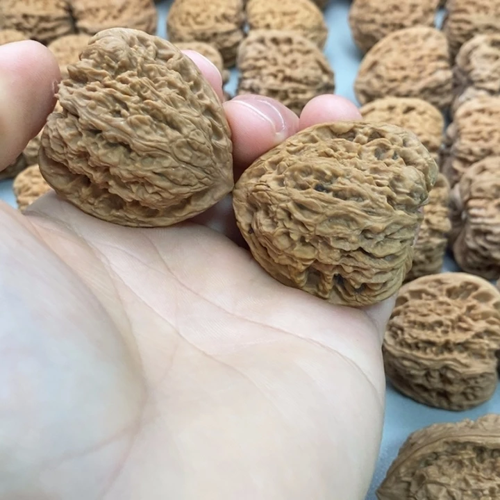 星***厂桃核吊坠丑南疆石高炮