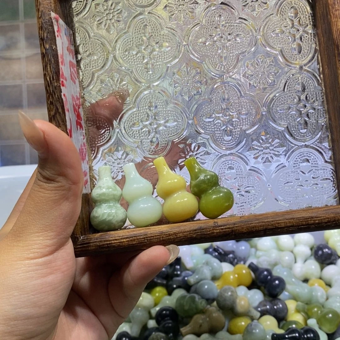 合金蛇纹石玉颈饰囡**爸58