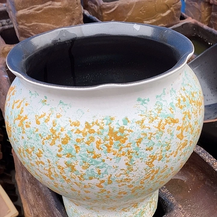 紫砂花盆口25.5高度29瑕疵