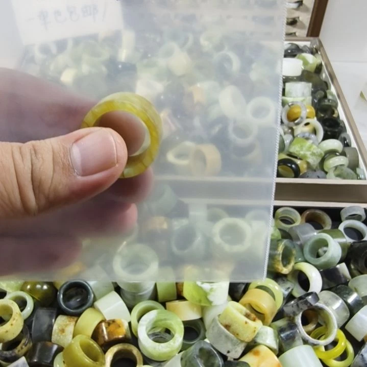 是***啊蛇纹石玉未镶嵌戒圈