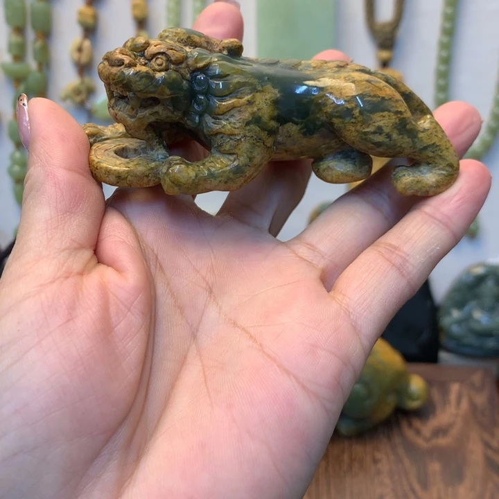 一***好岫岩河磨玉（透闪石质玉）未镶嵌把件