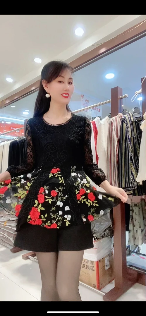 新款圆领蕾丝红绿花时尚显瘦洋气百搭气质上衣小衫 23020