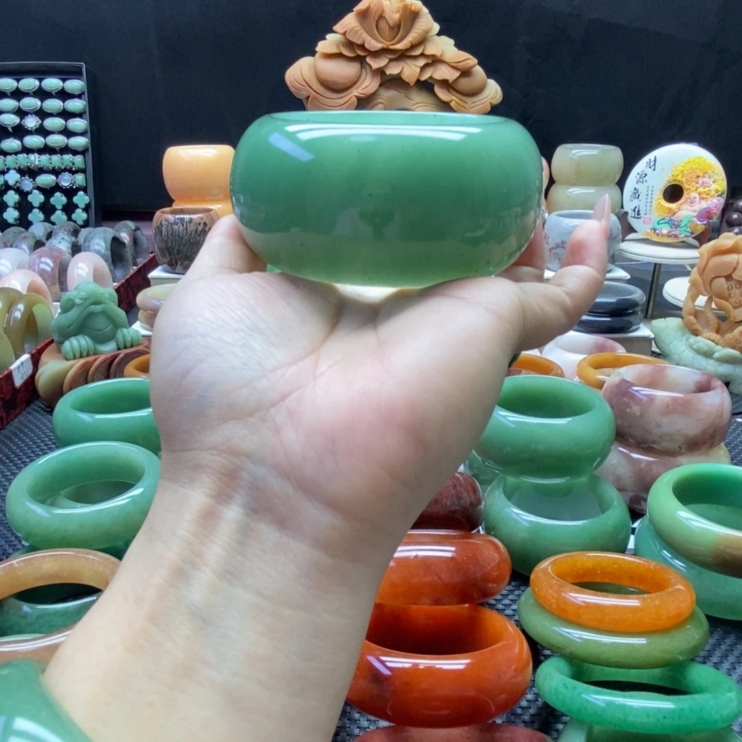 开***我石英质玉未镶嵌手镯