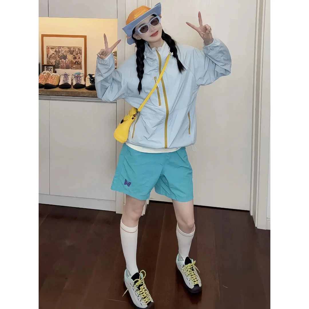 湖蓝色蝴蝶刺绣速干短裤女夏季薄款冰丝运动裤子户外穿沙滩四分裤