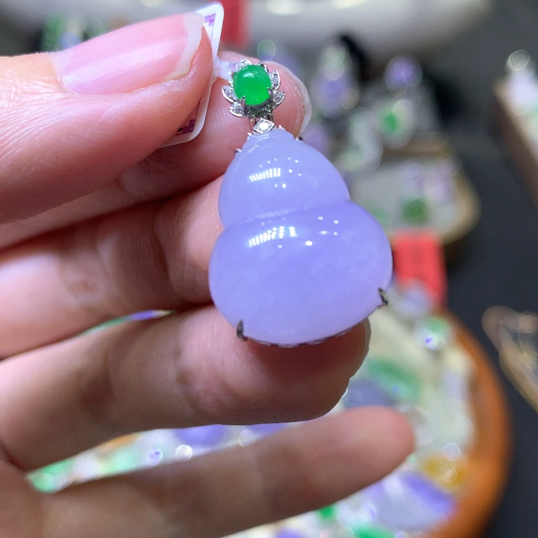 【闪购商品】翡翠颈饰18K金镶嵌翡翠吊坠项链