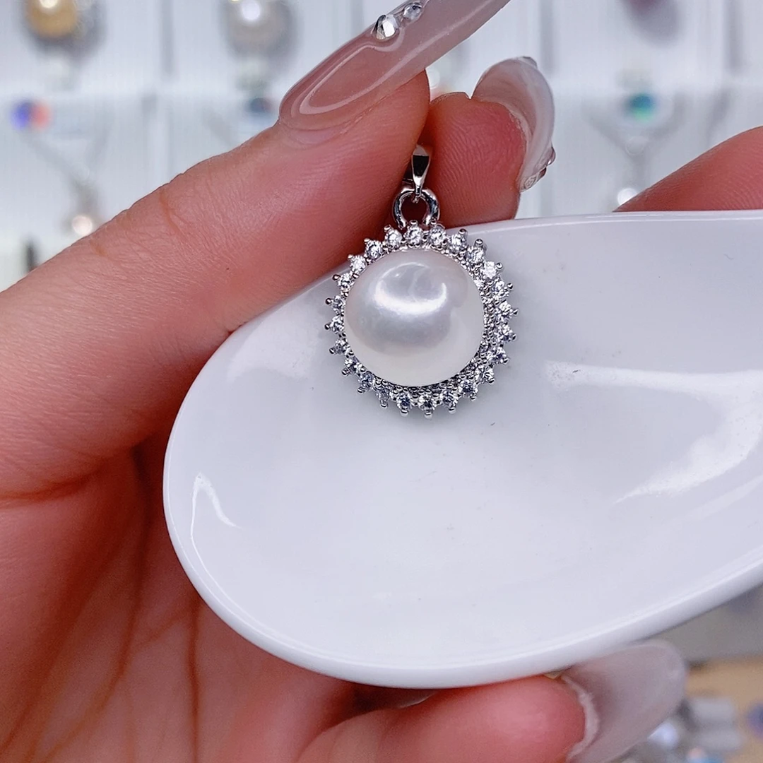 淡水珍珠吊坠(赠链)未镶嵌