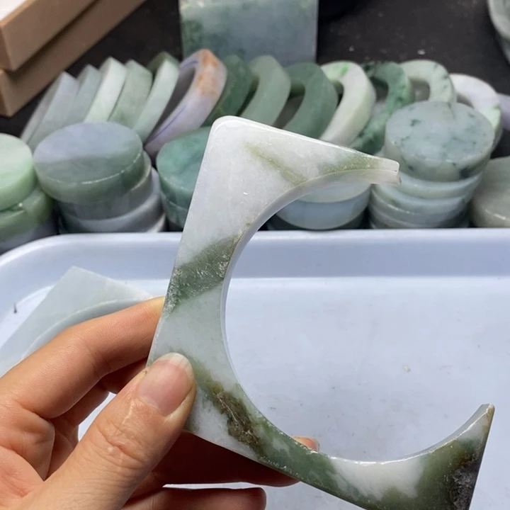 翡翠裸石翡翠边角料