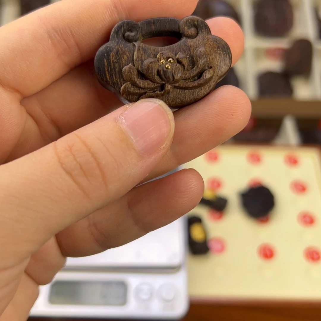 海南莲花平安锁随行脖挂
