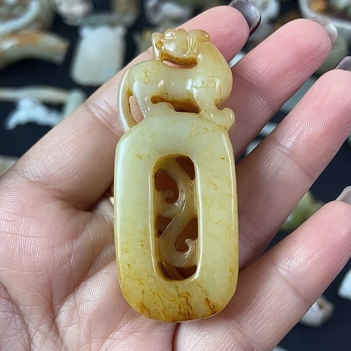 和田玉（糖玉）挂件未镶嵌