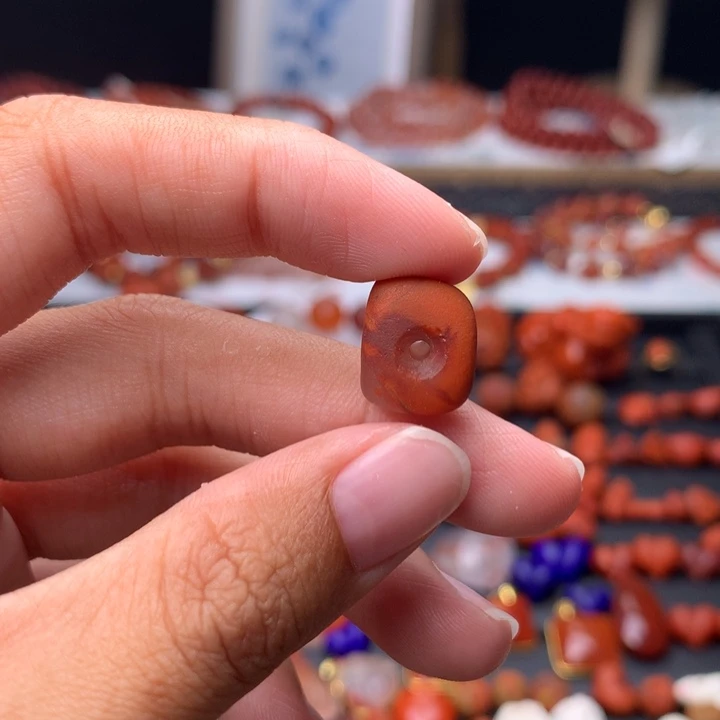南红玛瑙未镶嵌珠宝半成品8