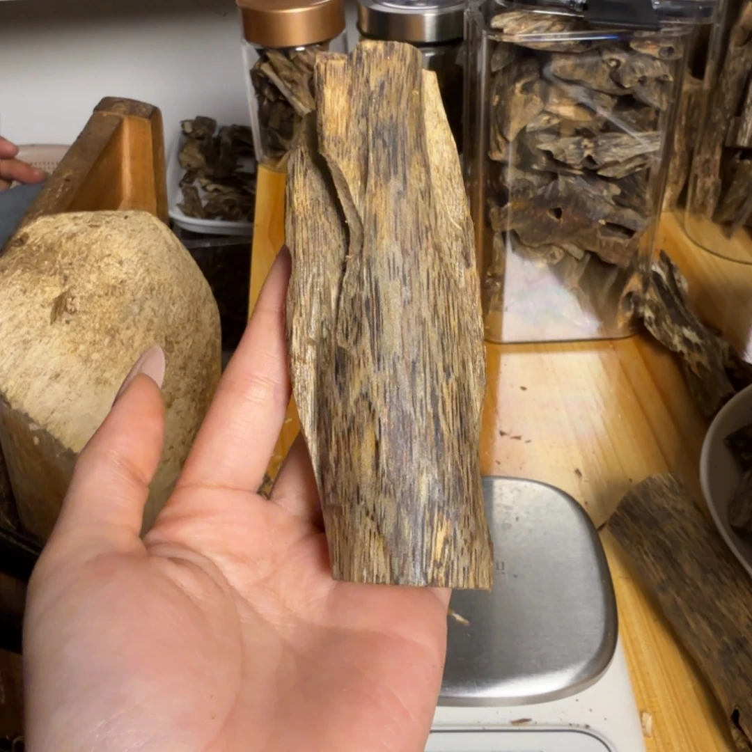 沉香陆河虫漏36克