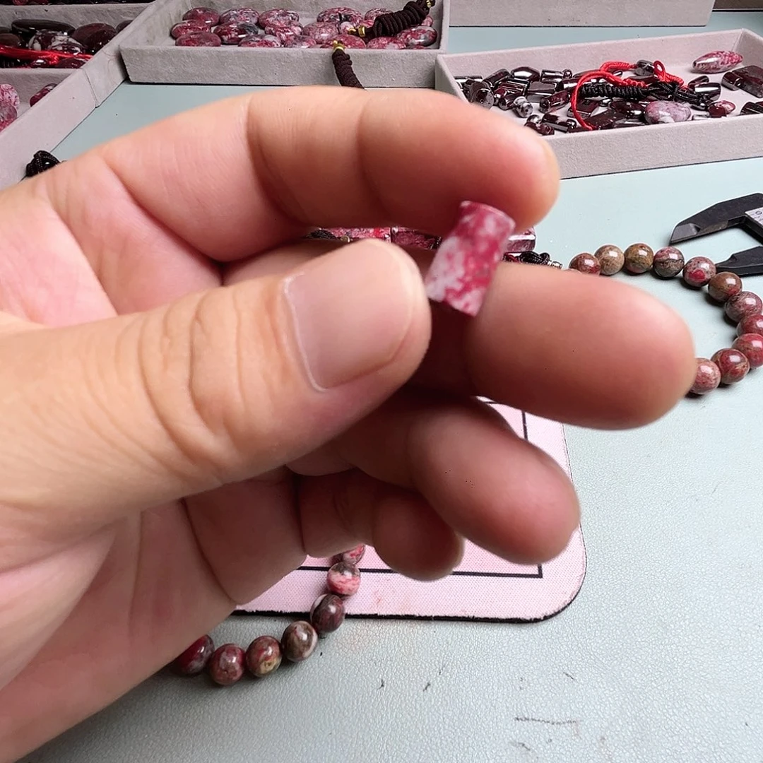 紫砂天然朱砂辰石吊坠