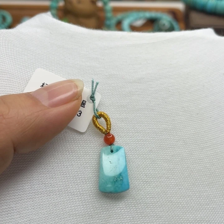 绿松石未镶嵌珠宝