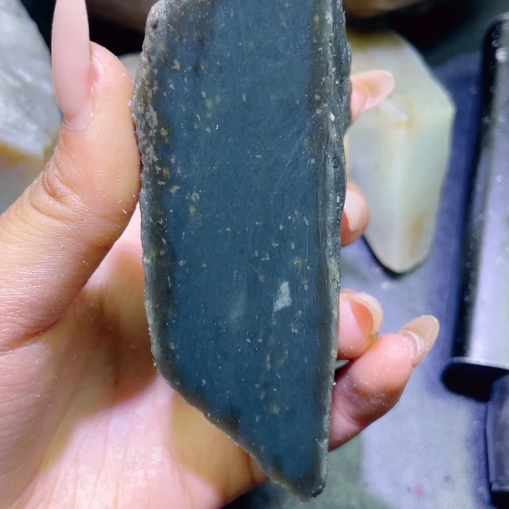 和田玉未镶嵌珠宝半成品