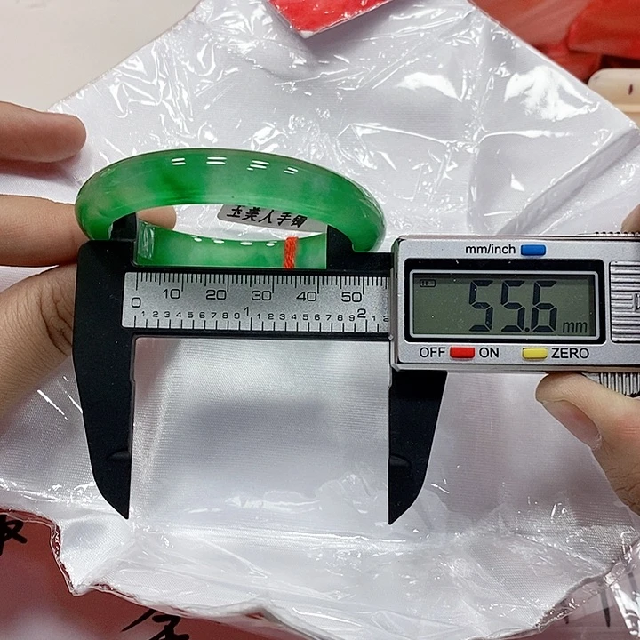 翡翠手镯未镶嵌248