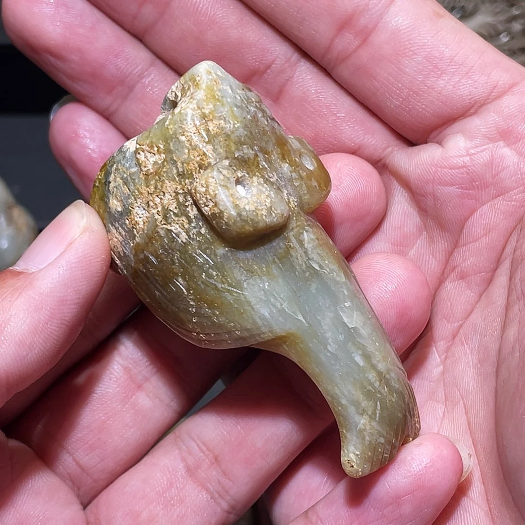 大****和田玉（糖玉）未镶嵌挂件