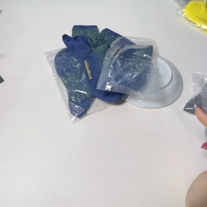 瓷片3双。。。。。。。。。。。。。。。