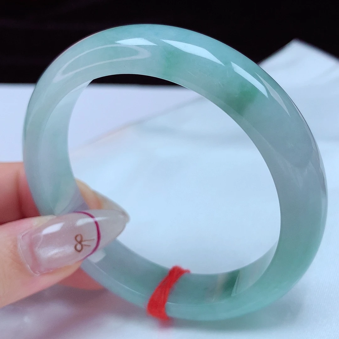 翡翠手镯未镶嵌57圈