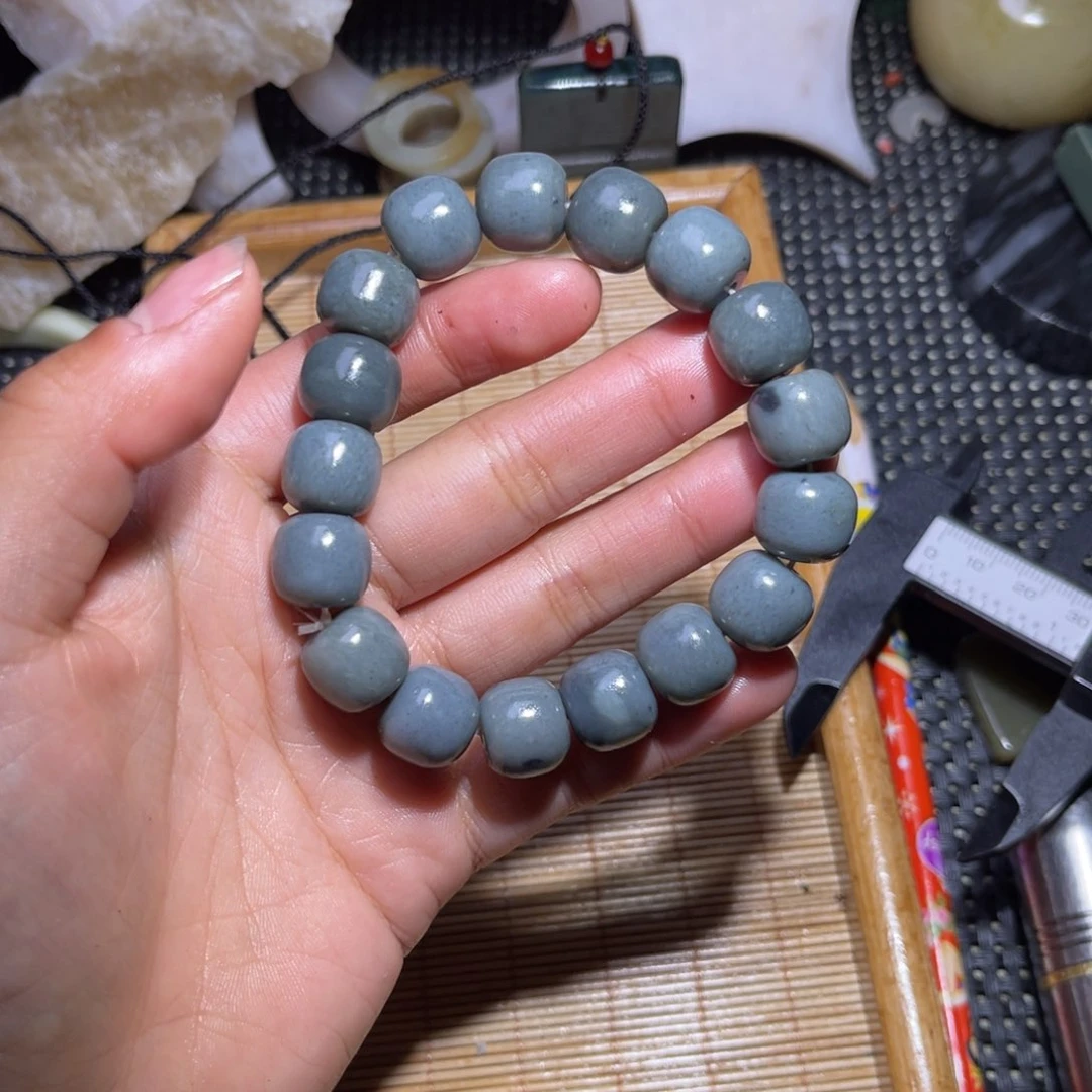 未镶嵌和田玉车挂