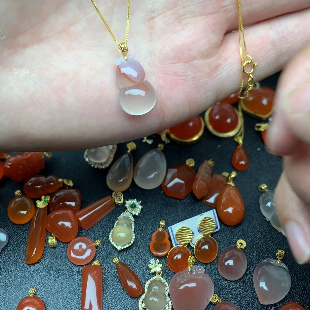 定制南红玛瑙未镶嵌