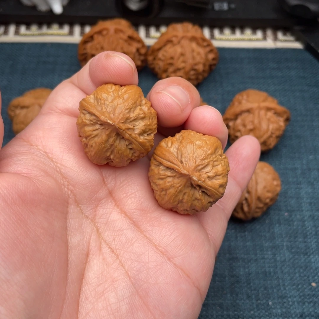 把件文玩核桃全品野生八棱小南瓜29