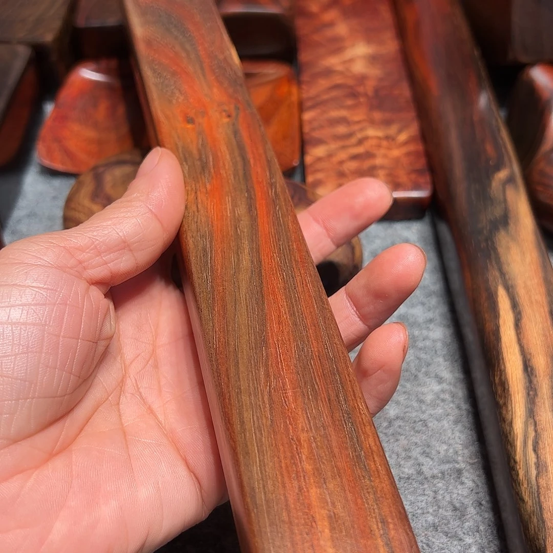 逍***遥交趾黄檀（大红酸枝）