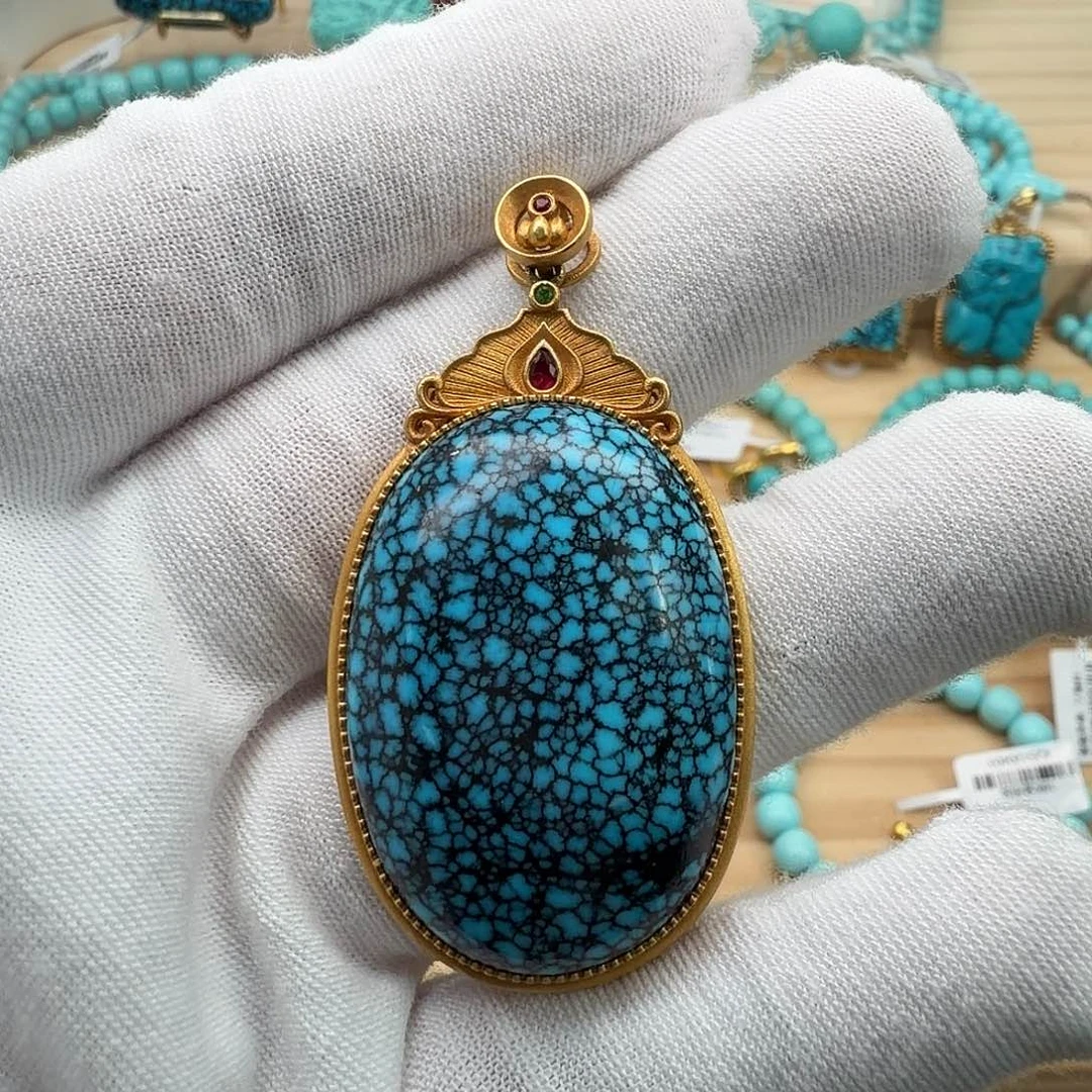 绿松石18K金镶嵌珠宝奇石