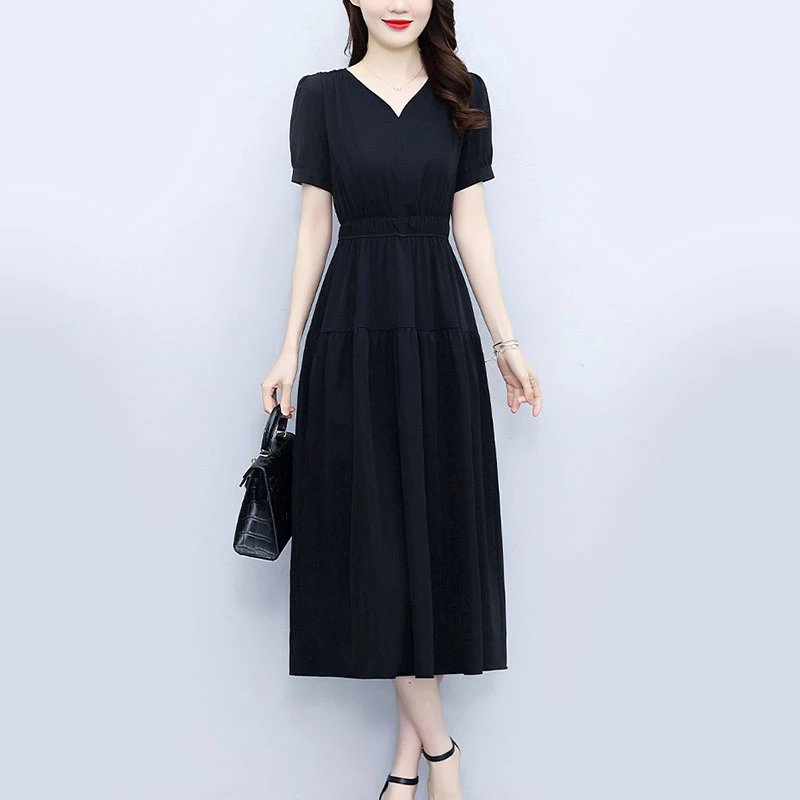 王小鸭2025夏季新款时尚连衣裙女高贵V领收腰显瘦气质中长款裙子