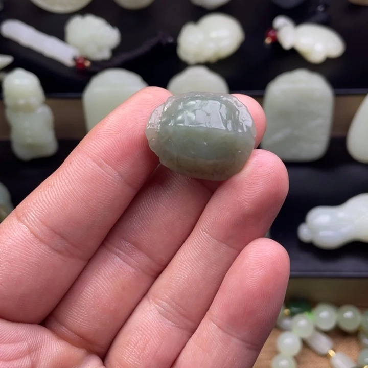 和田玉（糖玉）未镶嵌颈饰