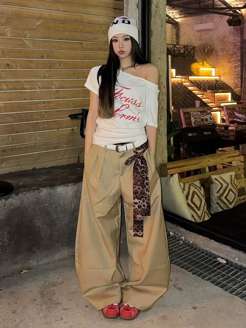 美式复古设计感辣妹一字肩斜肩印花短袖宽松显瘦T恤女夏新款上衣