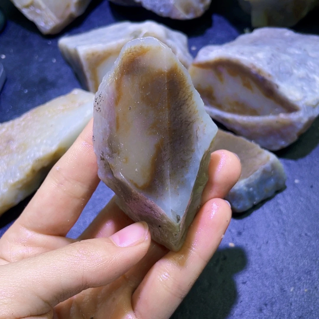 和田玉未镶嵌珠宝半成品