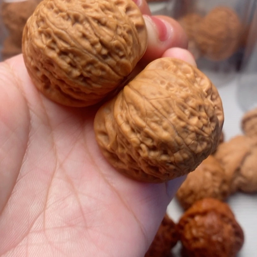 【闪购商品】文玩核桃吊坠秋*38尺铁锤核桃