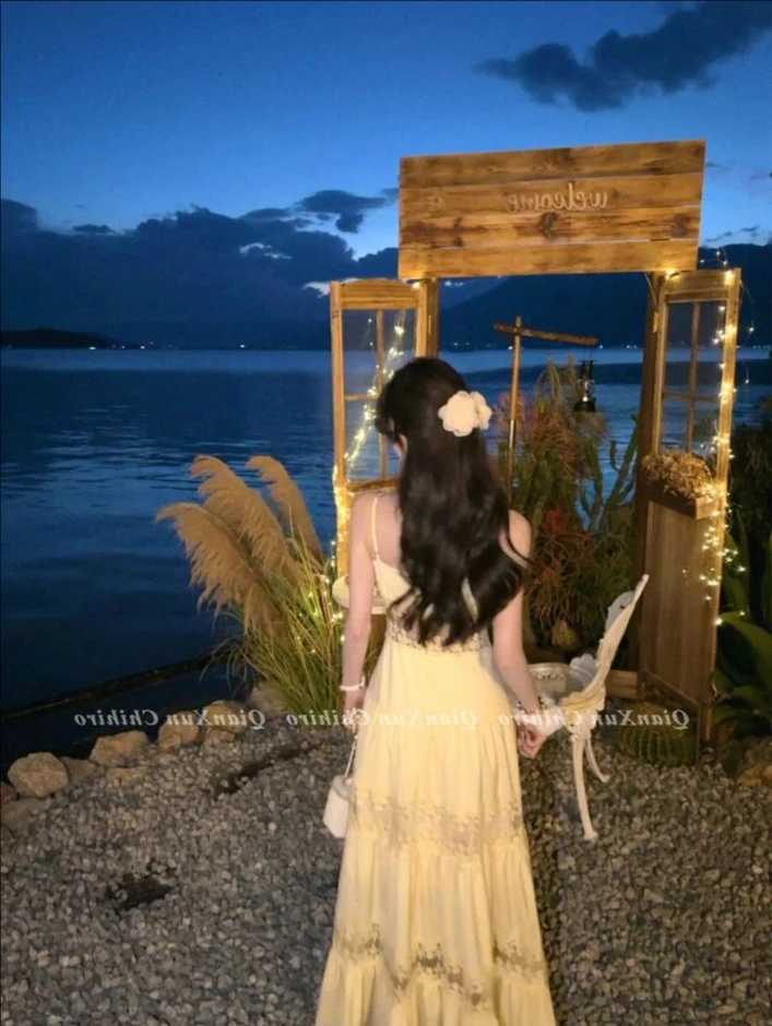 夏季时尚气质百搭显瘦设计感洋气减龄连衣裙C5LYQ8655A