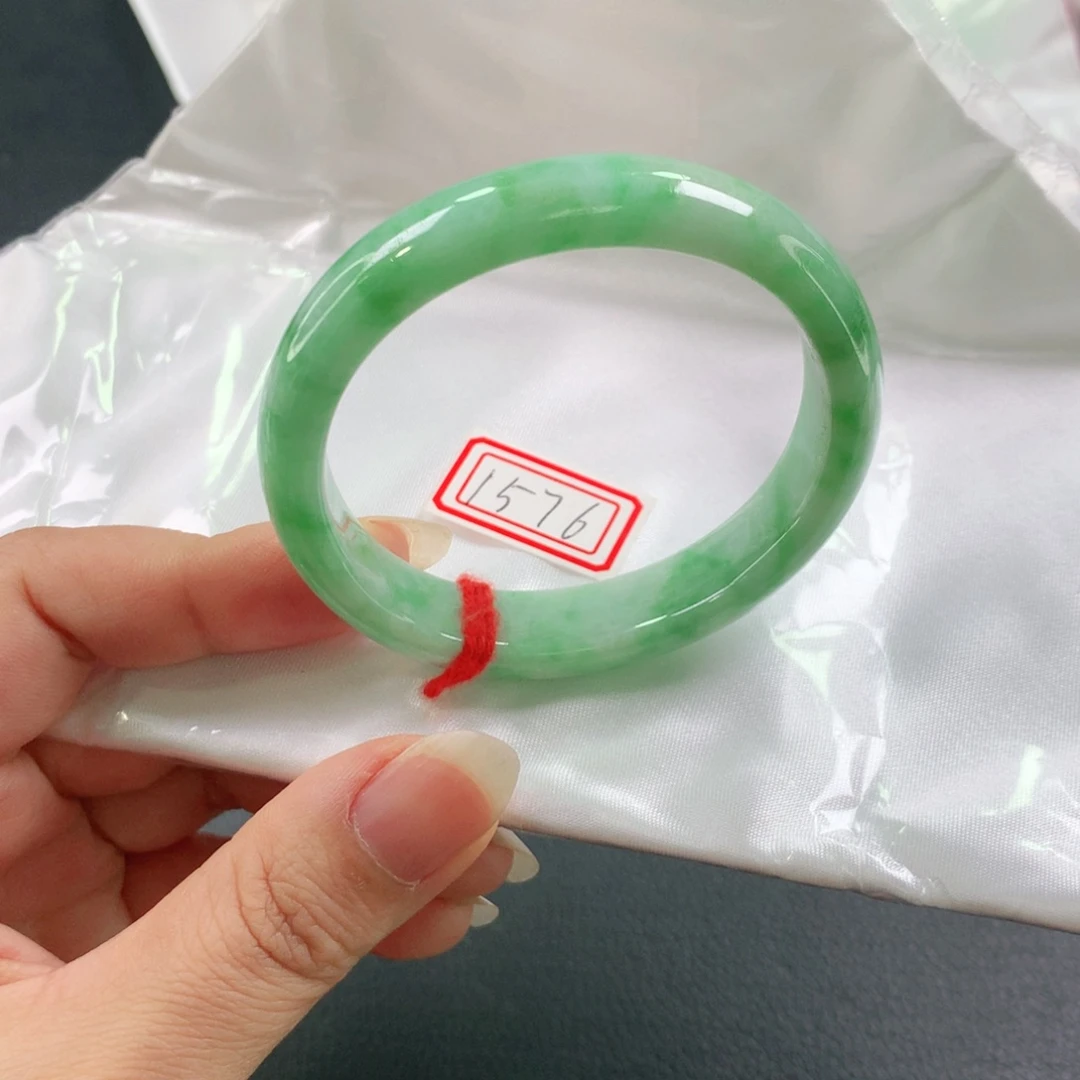 翡翠未镶嵌手镯（贵妃镯）03