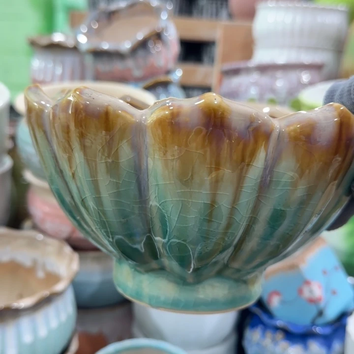 凑9块包邮，有孔，陶瓷花盆